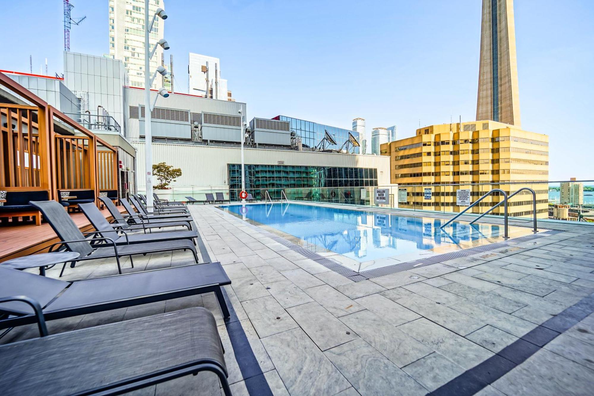 Chol Furnished Suites Heart Of Downtown Toronto, 2 Beds, Free Parking, Cn Tower View Exterior foto