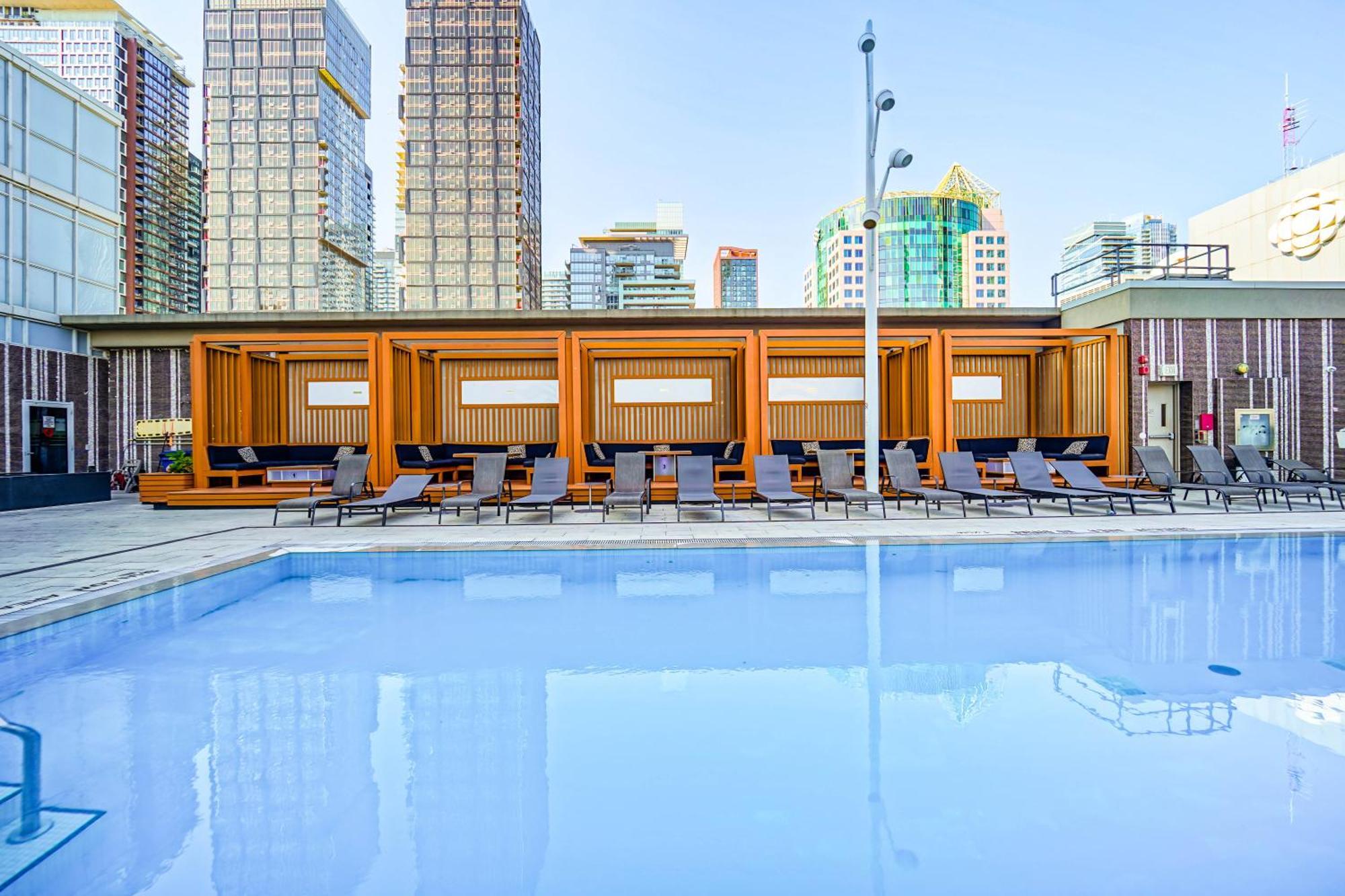 Chol Furnished Suites Heart Of Downtown Toronto, 2 Beds, Free Parking, Cn Tower View Exterior foto