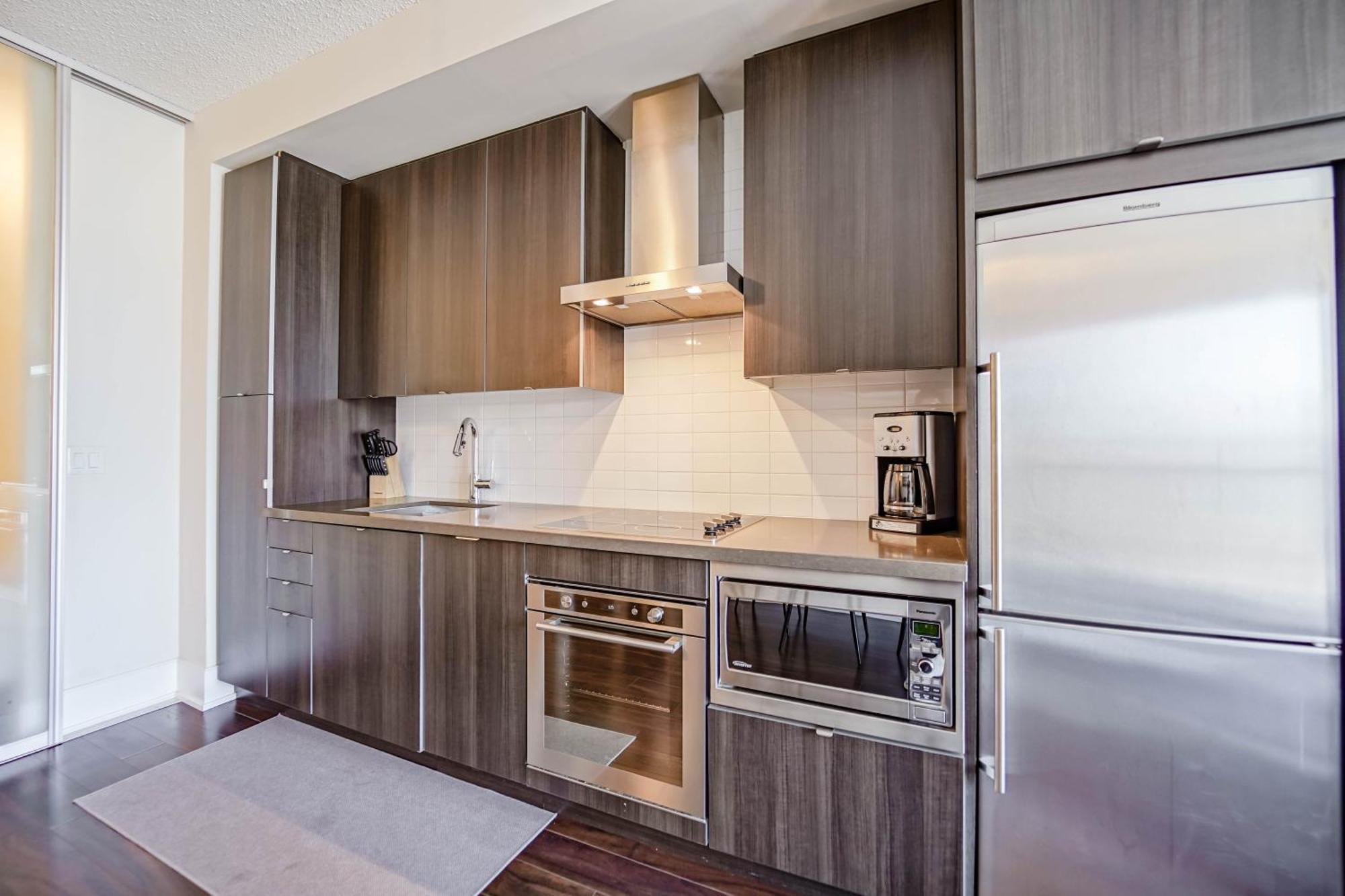 Chol Furnished Suites Heart Of Downtown Toronto, 2 Beds, Free Parking, Cn Tower View Exterior foto