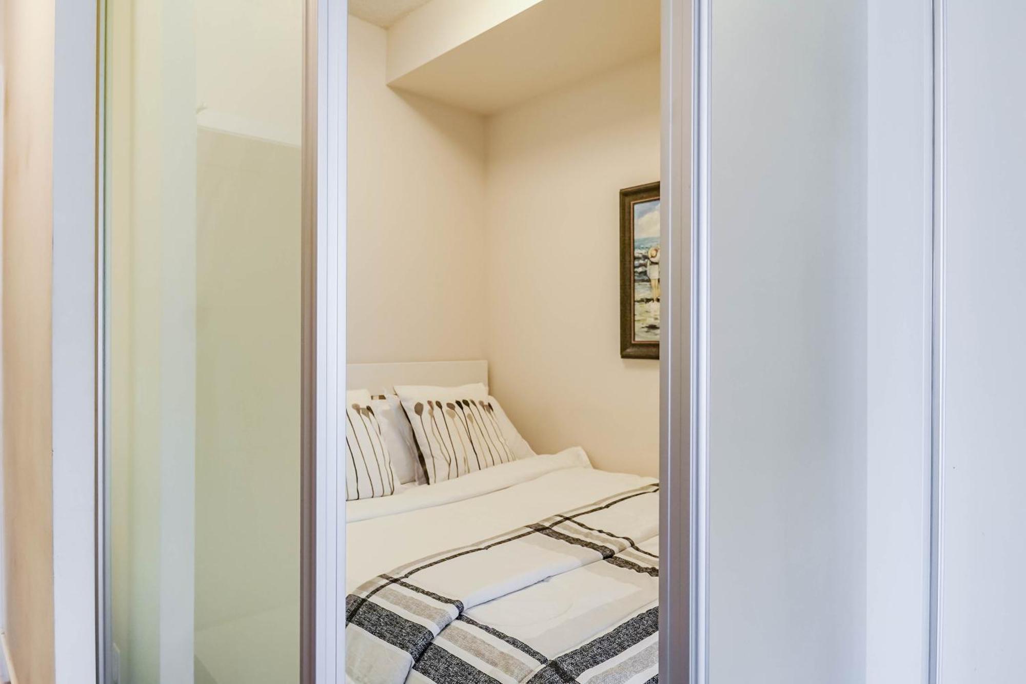 Chol Furnished Suites Heart Of Downtown Toronto, 2 Beds, Free Parking, Cn Tower View Exterior foto