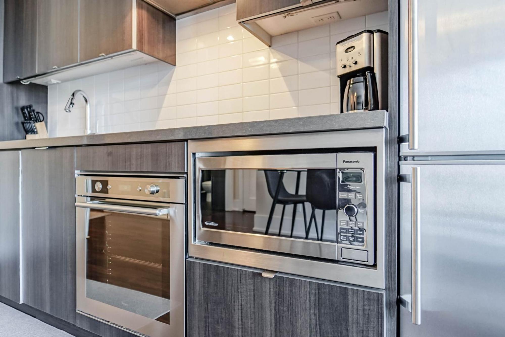 Chol Furnished Suites Heart Of Downtown Toronto, 2 Beds, Free Parking, Cn Tower View Exterior foto