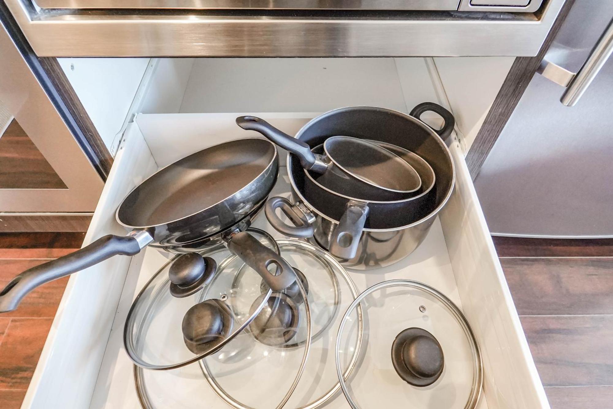 Chol Furnished Suites Heart Of Downtown Toronto, 2 Beds, Free Parking, Cn Tower View Exterior foto